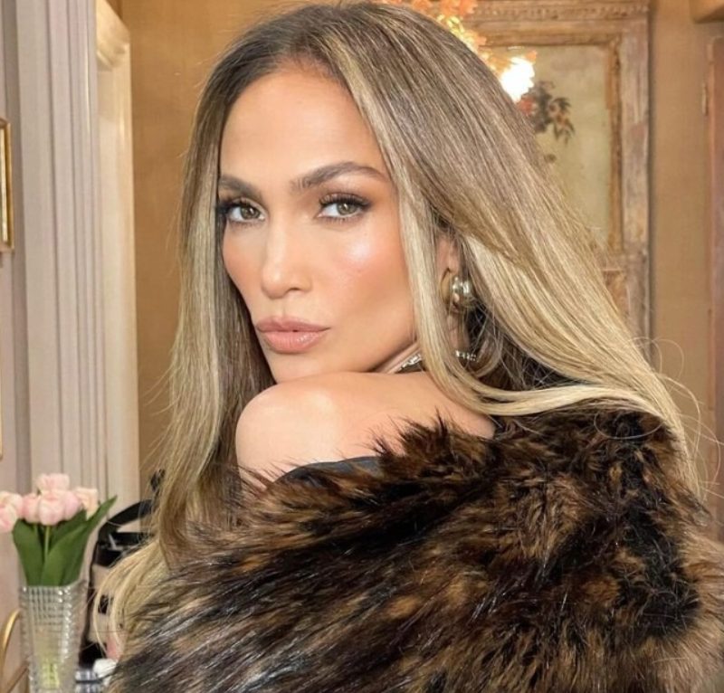Raw Actuality Review: Jennifer Lopez’s Latest Pictures Elicit Divers Feedbacks From Followers