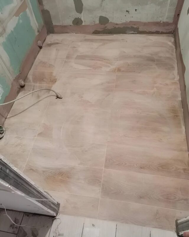 "Wow, what an incredible makeover!" This girl proved that even the smallest bathroom can be stylish and practical!