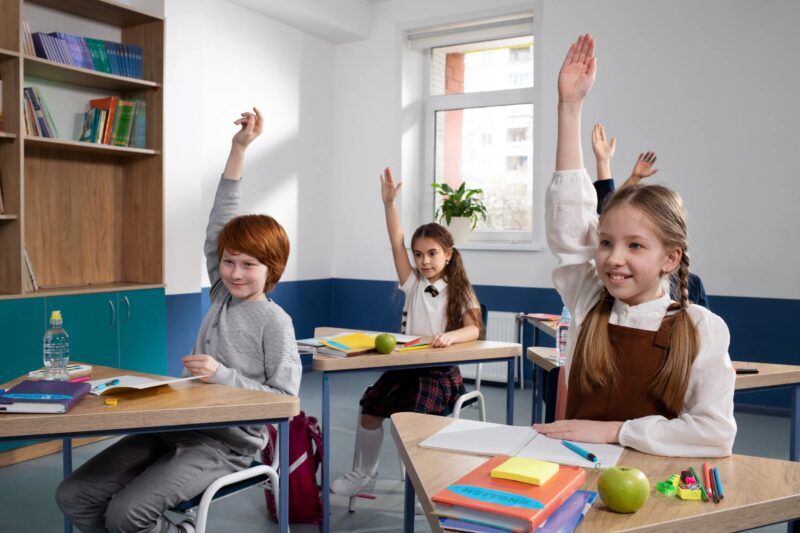 The dog wouldn’t stop barking at the lovely teacher: His instincts were razor-sharp and soon a horrifying secret was revealed that left everyone in shock