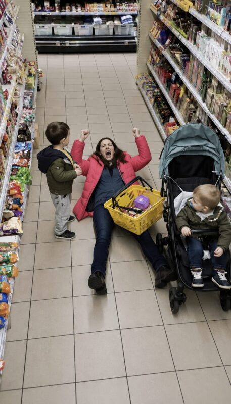 A boy threw himself onto the floor in the middle of a store and had such a huge tantrum over a toy that the customers were already certain: his mother would either give in or quickly drag him away